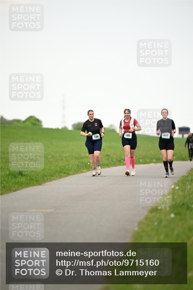 10.05.2026 - 8. Wedeler Halbmarathon Dr. Thomas Lammeyer http://msf.ph/oto/9715160 10.05.2026 12:25:21 Laufen 104, 105, 447 meine-sportfotos.de