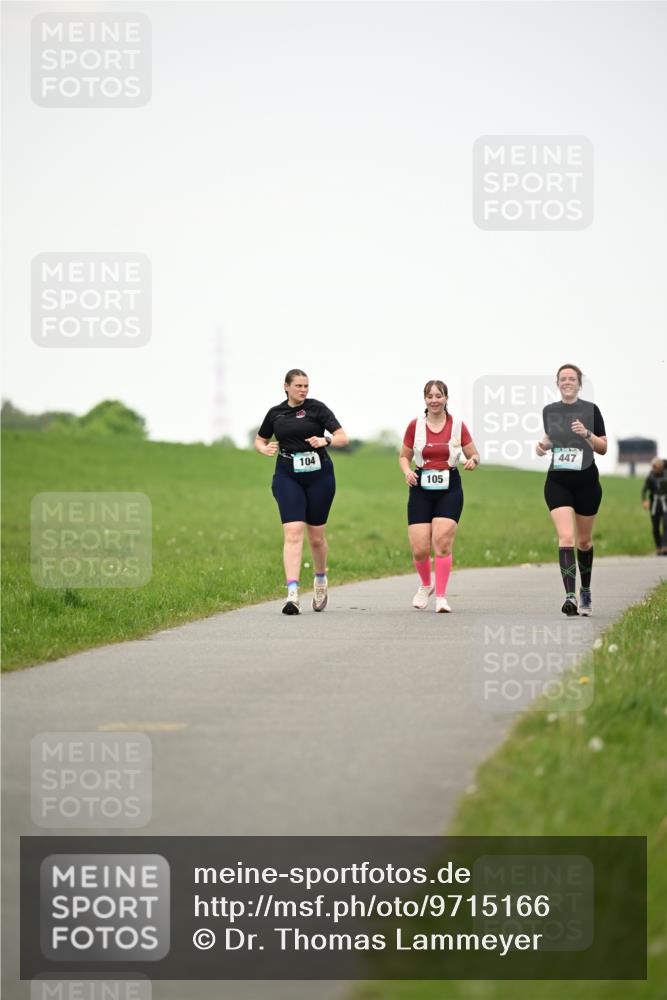 10.05.2026 - 8. Wedeler Halbmarathon Dr. Thomas Lammeyer http://msf.ph/oto/9715166 10.05.2026 12:25:21 Laufen 104, 105, 447 meine-sportfotos.de