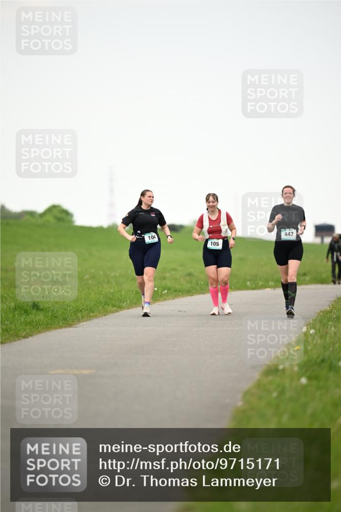 10.05.2026 - 8. Wedeler Halbmarathon Dr. Thomas Lammeyer http://msf.ph/oto/9715171 10.05.2026 12:25:22 Laufen 104, 105, 447 meine-sportfotos.de
