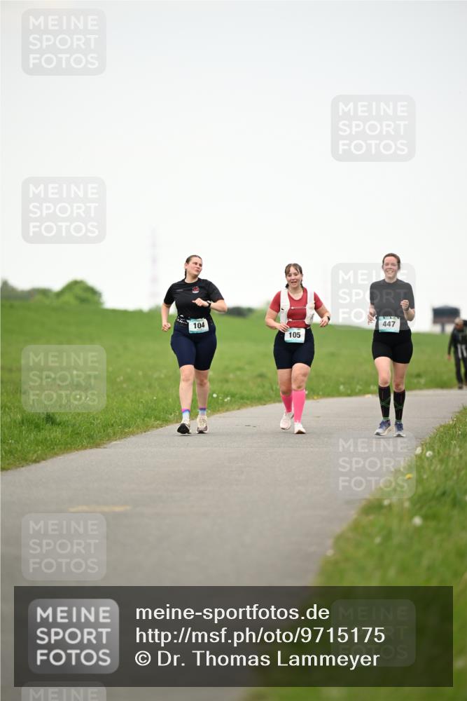 10.05.2026 - 8. Wedeler Halbmarathon Dr. Thomas Lammeyer http://msf.ph/oto/9715175 10.05.2026 12:25:22 Laufen 104, 105, 447 meine-sportfotos.de