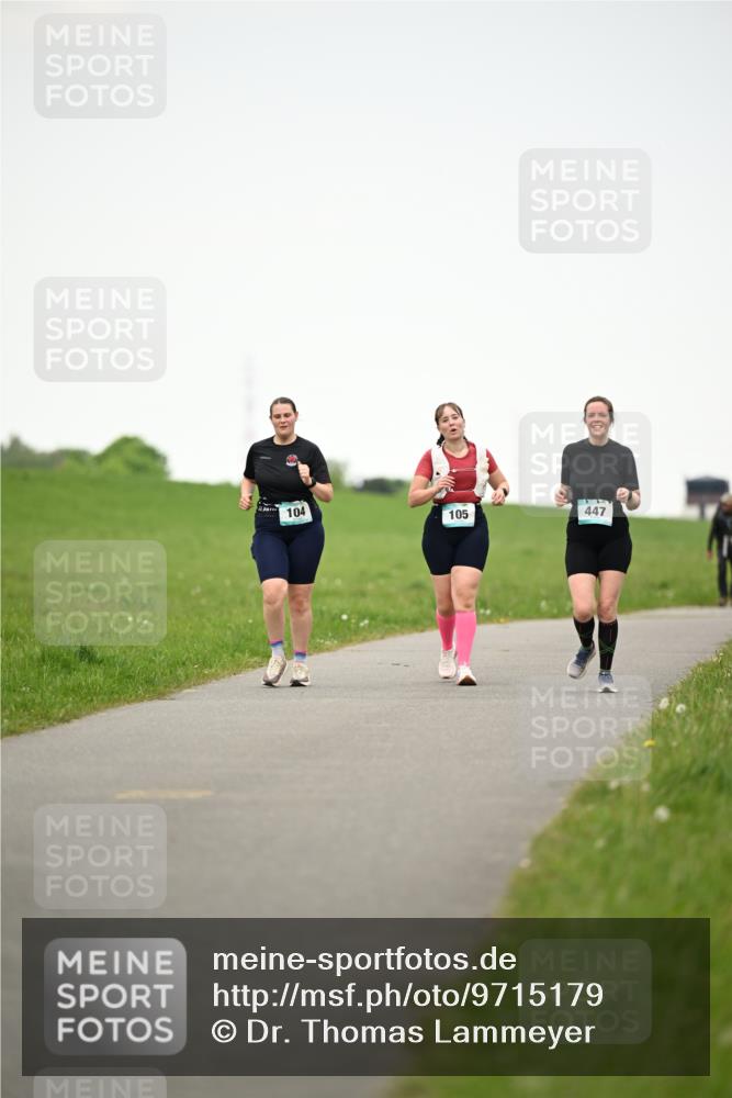 10.05.2026 - 8. Wedeler Halbmarathon Dr. Thomas Lammeyer http://msf.ph/oto/9715179 10.05.2026 12:25:23 Laufen 104, 105, 447 meine-sportfotos.de