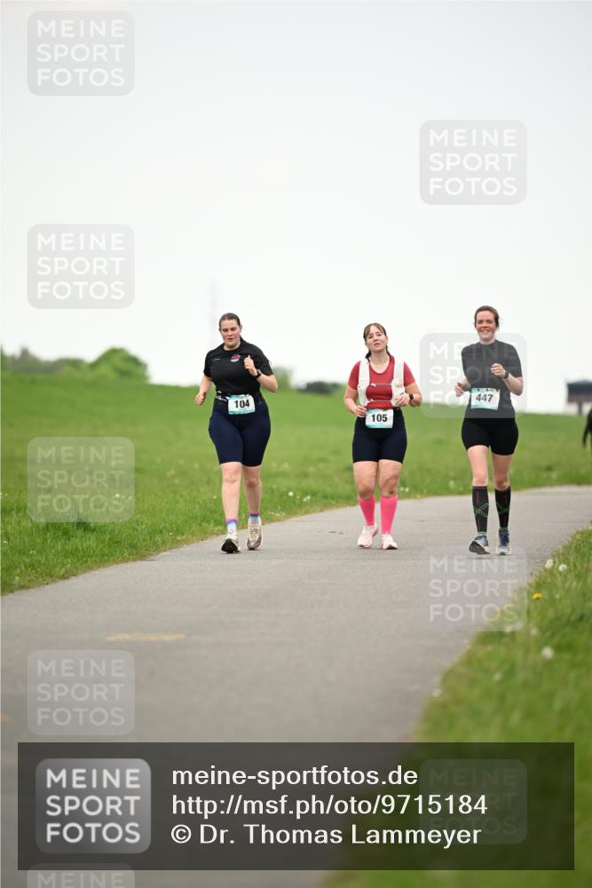 10.05.2026 - 8. Wedeler Halbmarathon Dr. Thomas Lammeyer http://msf.ph/oto/9715184 10.05.2026 12:25:23 Laufen 104, 105, 447 meine-sportfotos.de