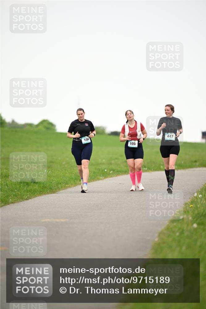 10.05.2026 - 8. Wedeler Halbmarathon Dr. Thomas Lammeyer http://msf.ph/oto/9715189 10.05.2026 12:25:23 Laufen 104, 105, 447 meine-sportfotos.de