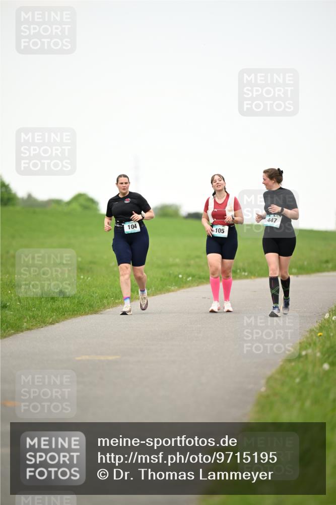 10.05.2026 - 8. Wedeler Halbmarathon Dr. Thomas Lammeyer http://msf.ph/oto/9715195 10.05.2026 12:25:24 Laufen 104, 105, 447 meine-sportfotos.de