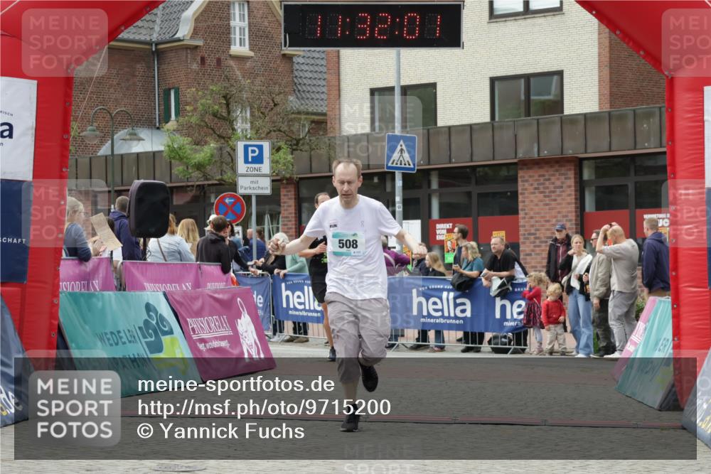 10.05.2026 - 8. Wedeler Halbmarathon Yannick Fuchs http://msf.ph/oto/9715200 10.05.2026 11:31:59 Ziel 122, 508, 970, 2091, 2201 meine-sportfotos.de