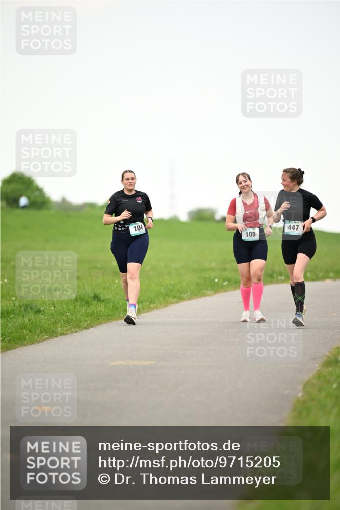 10.05.2026 - 8. Wedeler Halbmarathon Dr. Thomas Lammeyer http://msf.ph/oto/9715205 10.05.2026 12:25:25 Laufen 104, 105, 447 meine-sportfotos.de