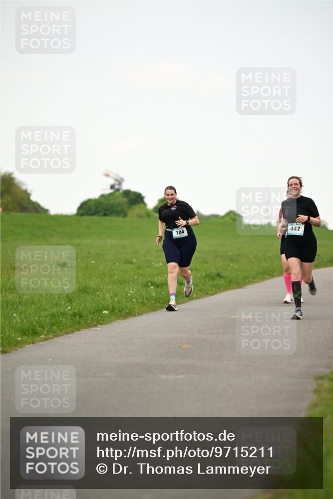10.05.2026 - 8. Wedeler Halbmarathon Dr. Thomas Lammeyer http://msf.ph/oto/9715211 10.05.2026 12:25:27 Laufen 104, 447 meine-sportfotos.de