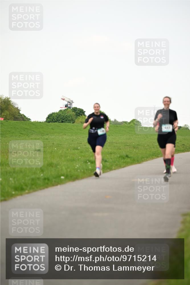 10.05.2026 - 8. Wedeler Halbmarathon Dr. Thomas Lammeyer http://msf.ph/oto/9715214 10.05.2026 12:25:27 Laufen  meine-sportfotos.de