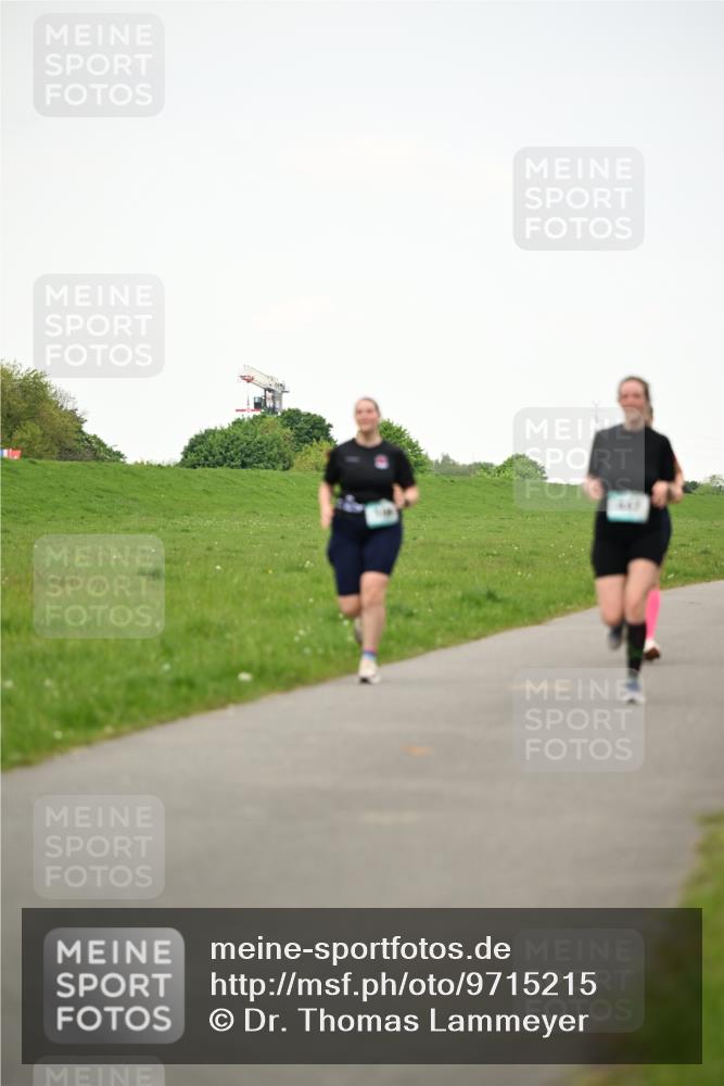 10.05.2026 - 8. Wedeler Halbmarathon Dr. Thomas Lammeyer http://msf.ph/oto/9715215 10.05.2026 12:25:28 Laufen  meine-sportfotos.de