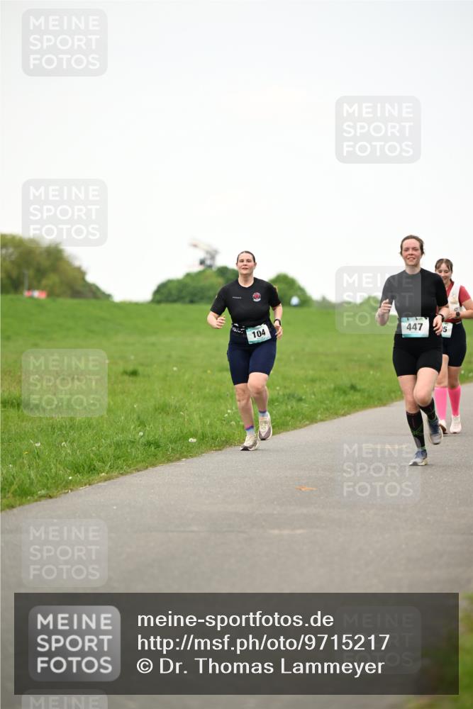10.05.2026 - 8. Wedeler Halbmarathon Dr. Thomas Lammeyer http://msf.ph/oto/9715217 10.05.2026 12:25:28 Laufen 104, 447 meine-sportfotos.de