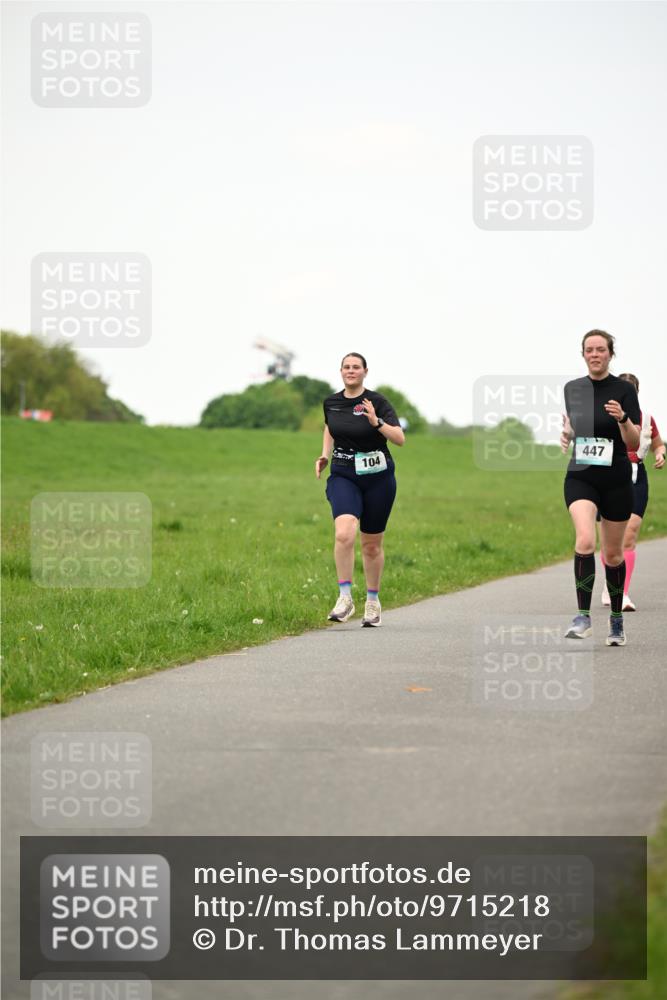 10.05.2026 - 8. Wedeler Halbmarathon Dr. Thomas Lammeyer http://msf.ph/oto/9715218 10.05.2026 12:25:28 Laufen 104, 447 meine-sportfotos.de