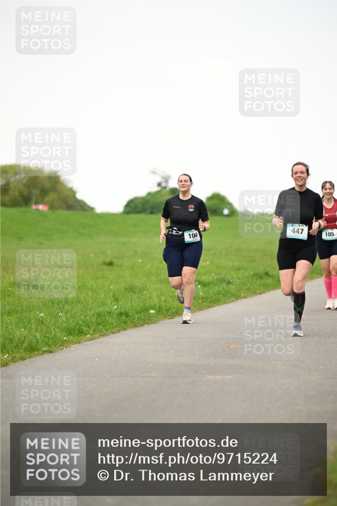 10.05.2026 - 8. Wedeler Halbmarathon Dr. Thomas Lammeyer http://msf.ph/oto/9715224 10.05.2026 12:25:28 Laufen 104, 447, 105 meine-sportfotos.de