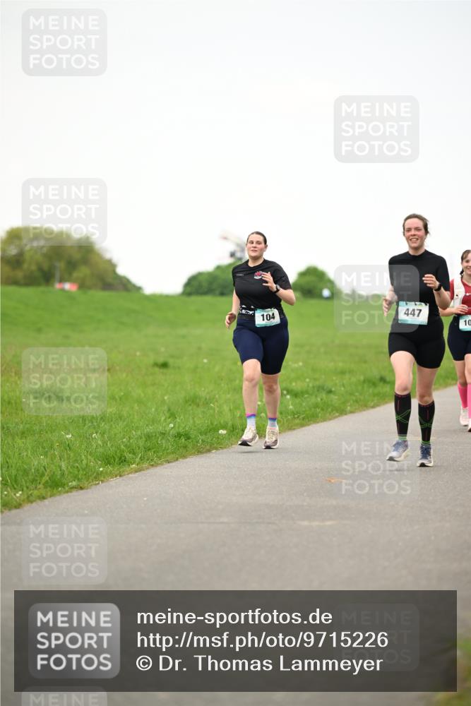 10.05.2026 - 8. Wedeler Halbmarathon Dr. Thomas Lammeyer http://msf.ph/oto/9715226 10.05.2026 12:25:28 Laufen 104, 447 meine-sportfotos.de