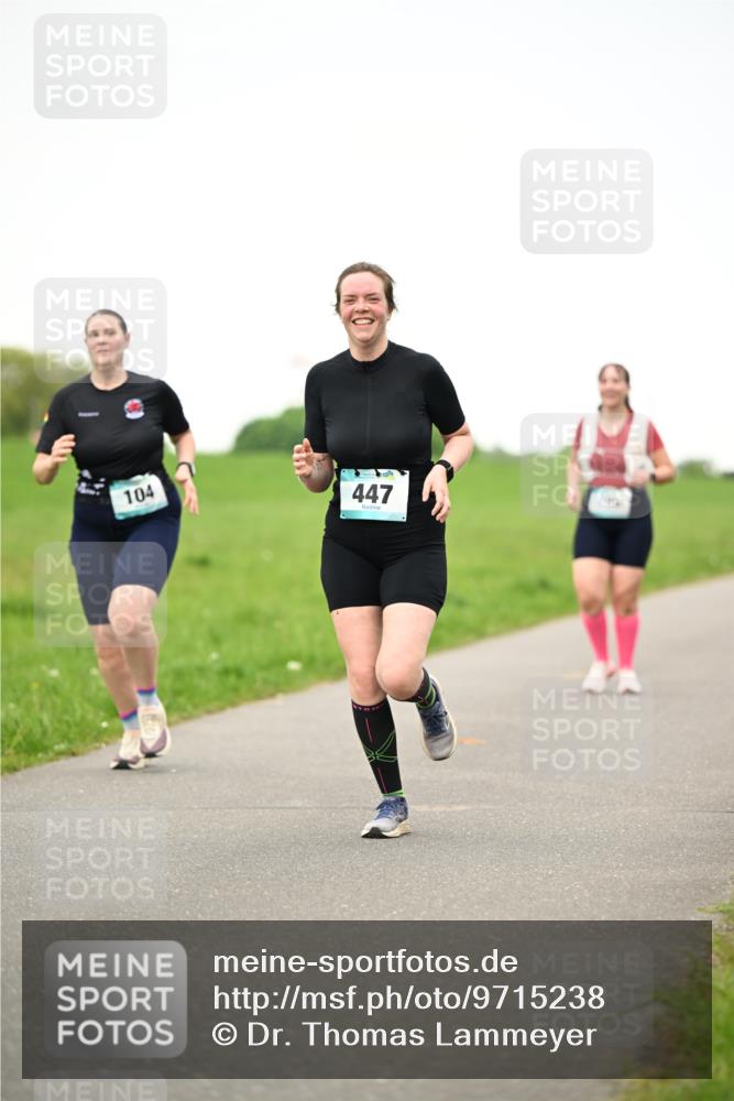 10.05.2026 - 8. Wedeler Halbmarathon Dr. Thomas Lammeyer http://msf.ph/oto/9715238 10.05.2026 12:25:30 Laufen 104, 447 meine-sportfotos.de