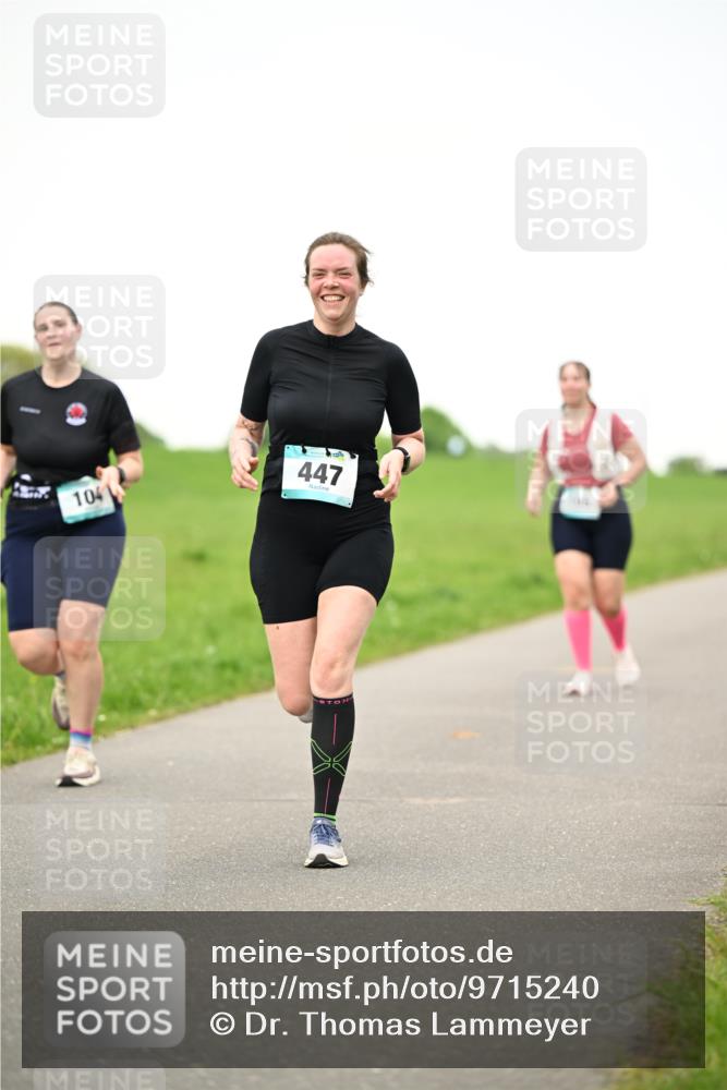 10.05.2026 - 8. Wedeler Halbmarathon Dr. Thomas Lammeyer http://msf.ph/oto/9715240 10.05.2026 12:25:30 Laufen 104, 447 meine-sportfotos.de