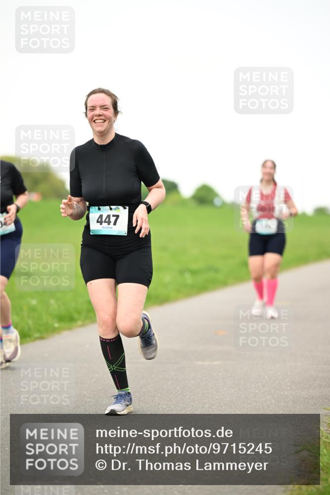 10.05.2026 - 8. Wedeler Halbmarathon Dr. Thomas Lammeyer http://msf.ph/oto/9715245 10.05.2026 12:25:31 Laufen 447 meine-sportfotos.de