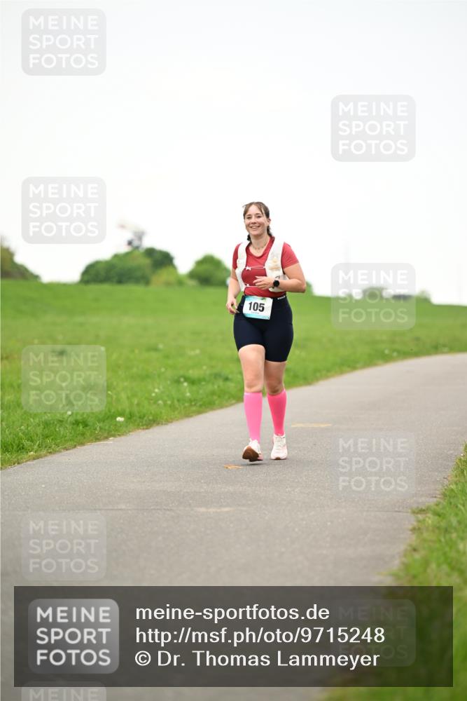 10.05.2026 - 8. Wedeler Halbmarathon Dr. Thomas Lammeyer http://msf.ph/oto/9715248 10.05.2026 12:25:32 Laufen 105 meine-sportfotos.de