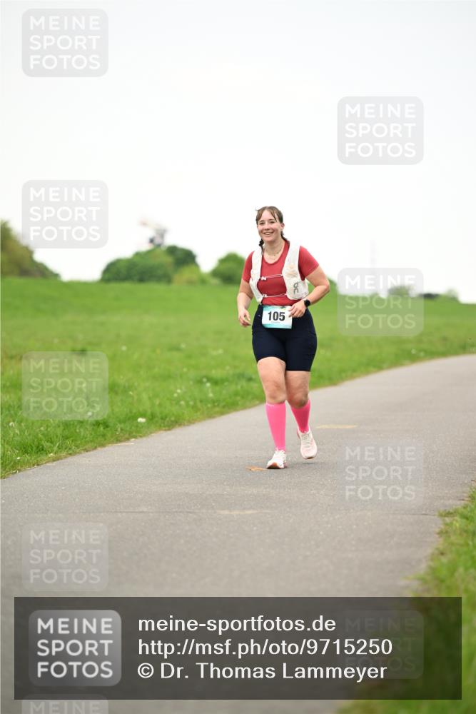10.05.2026 - 8. Wedeler Halbmarathon Dr. Thomas Lammeyer http://msf.ph/oto/9715250 10.05.2026 12:25:32 Laufen 105 meine-sportfotos.de
