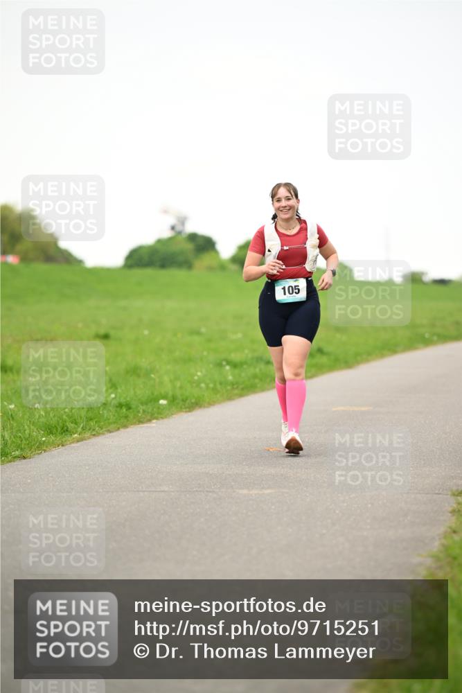 10.05.2026 - 8. Wedeler Halbmarathon Dr. Thomas Lammeyer http://msf.ph/oto/9715251 10.05.2026 12:25:32 Laufen 105 meine-sportfotos.de