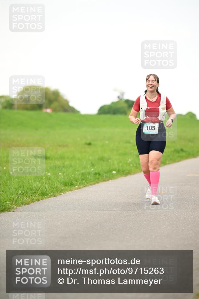 10.05.2026 - 8. Wedeler Halbmarathon Dr. Thomas Lammeyer http://msf.ph/oto/9715263 10.05.2026 12:25:33 Laufen 105 meine-sportfotos.de