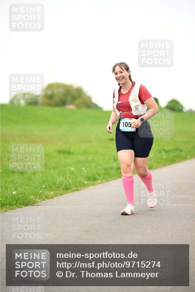 10.05.2026 - 8. Wedeler Halbmarathon Dr. Thomas Lammeyer http://msf.ph/oto/9715274 10.05.2026 12:25:34 Laufen 105 meine-sportfotos.de