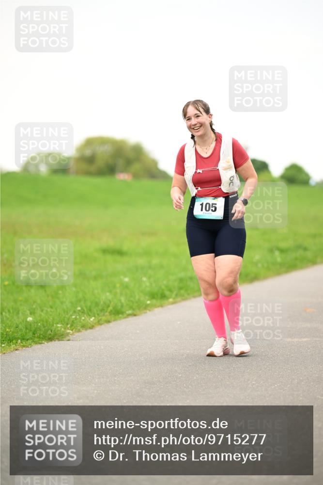 10.05.2026 - 8. Wedeler Halbmarathon Dr. Thomas Lammeyer http://msf.ph/oto/9715277 10.05.2026 12:25:34 Laufen 105 meine-sportfotos.de