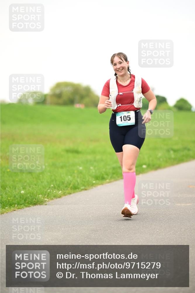 10.05.2026 - 8. Wedeler Halbmarathon Dr. Thomas Lammeyer http://msf.ph/oto/9715279 10.05.2026 12:25:34 Laufen 105 meine-sportfotos.de
