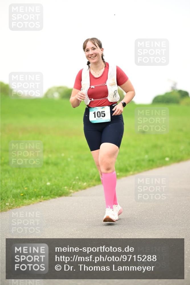 10.05.2026 - 8. Wedeler Halbmarathon Dr. Thomas Lammeyer http://msf.ph/oto/9715288 10.05.2026 12:25:35 Laufen 105 meine-sportfotos.de