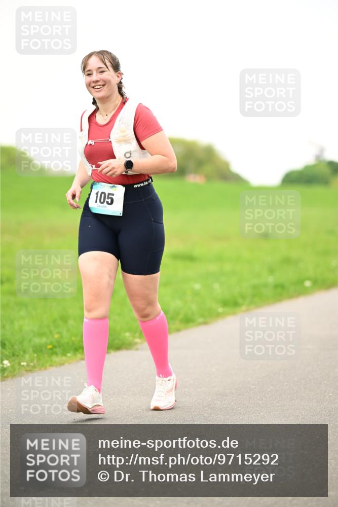 10.05.2026 - 8. Wedeler Halbmarathon Dr. Thomas Lammeyer http://msf.ph/oto/9715292 10.05.2026 12:25:35 Laufen 105 meine-sportfotos.de