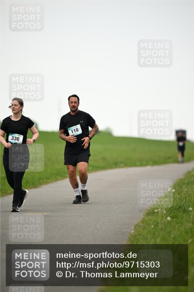 10.05.2026 - 8. Wedeler Halbmarathon Dr. Thomas Lammeyer http://msf.ph/oto/9715303 10.05.2026 12:26:11 Laufen 336, 118 meine-sportfotos.de