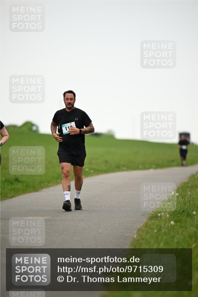 10.05.2026 - 8. Wedeler Halbmarathon Dr. Thomas Lammeyer http://msf.ph/oto/9715309 10.05.2026 12:26:11 Laufen 112 meine-sportfotos.de