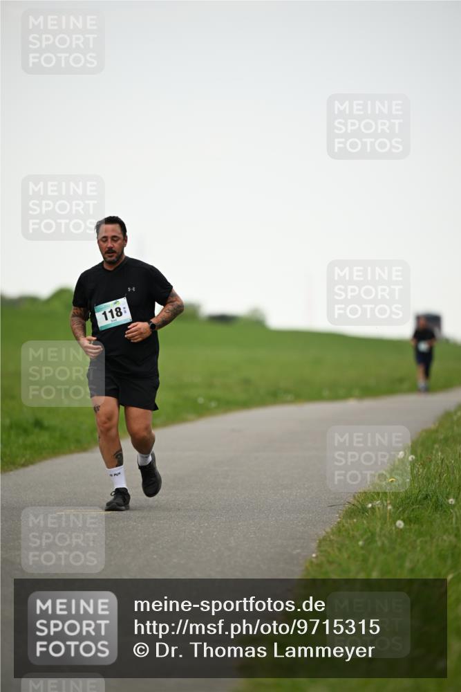 10.05.2026 - 8. Wedeler Halbmarathon Dr. Thomas Lammeyer http://msf.ph/oto/9715315 10.05.2026 12:26:12 Laufen 118 meine-sportfotos.de