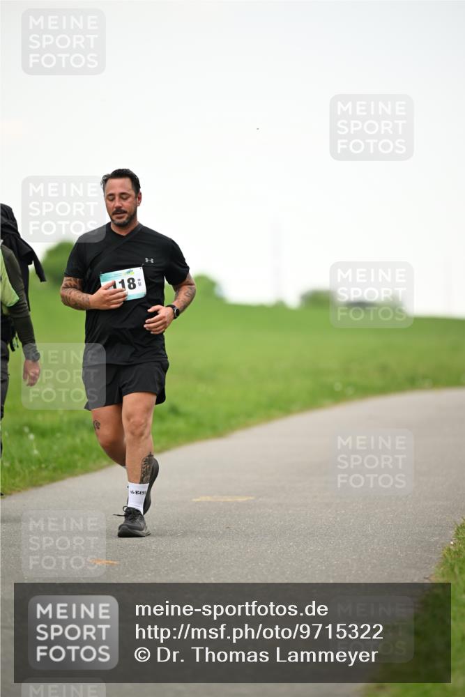 10.05.2026 - 8. Wedeler Halbmarathon Dr. Thomas Lammeyer http://msf.ph/oto/9715322 10.05.2026 12:26:14 Laufen  meine-sportfotos.de