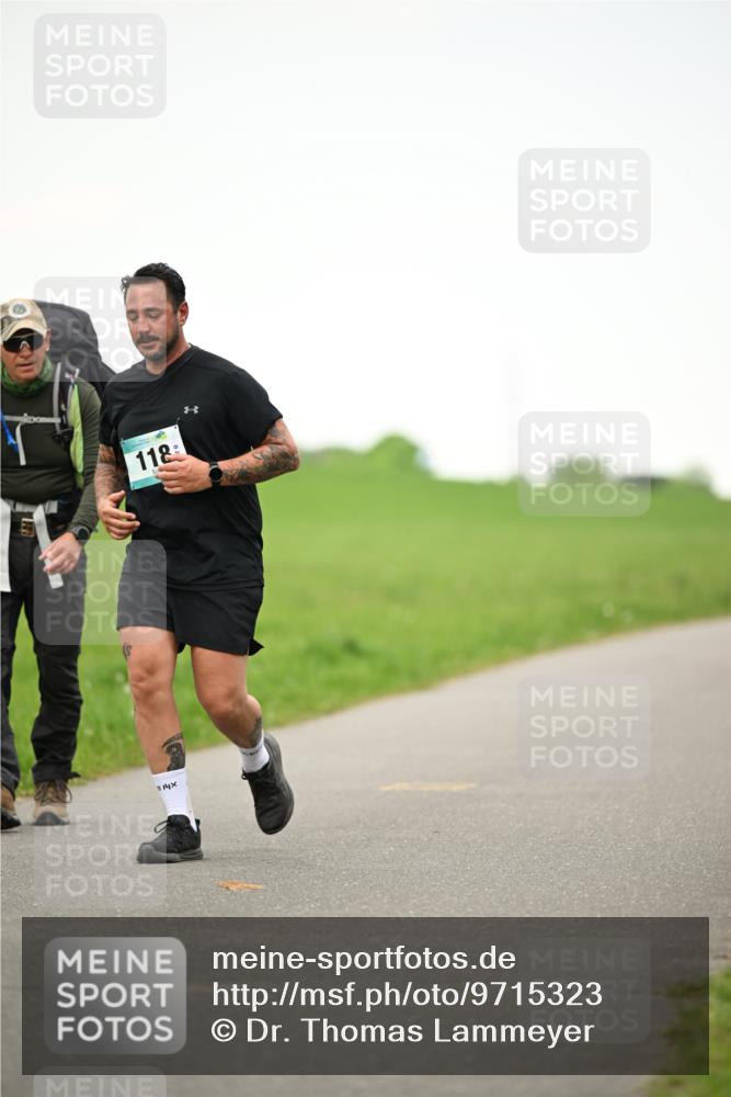 10.05.2026 - 8. Wedeler Halbmarathon Dr. Thomas Lammeyer http://msf.ph/oto/9715323 10.05.2026 12:26:15 Laufen 118 meine-sportfotos.de