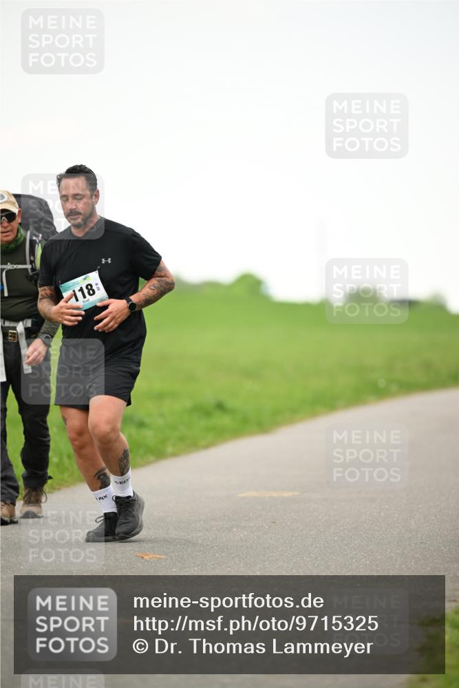 10.05.2026 - 8. Wedeler Halbmarathon Dr. Thomas Lammeyer http://msf.ph/oto/9715325 10.05.2026 12:26:15 Laufen 118 meine-sportfotos.de