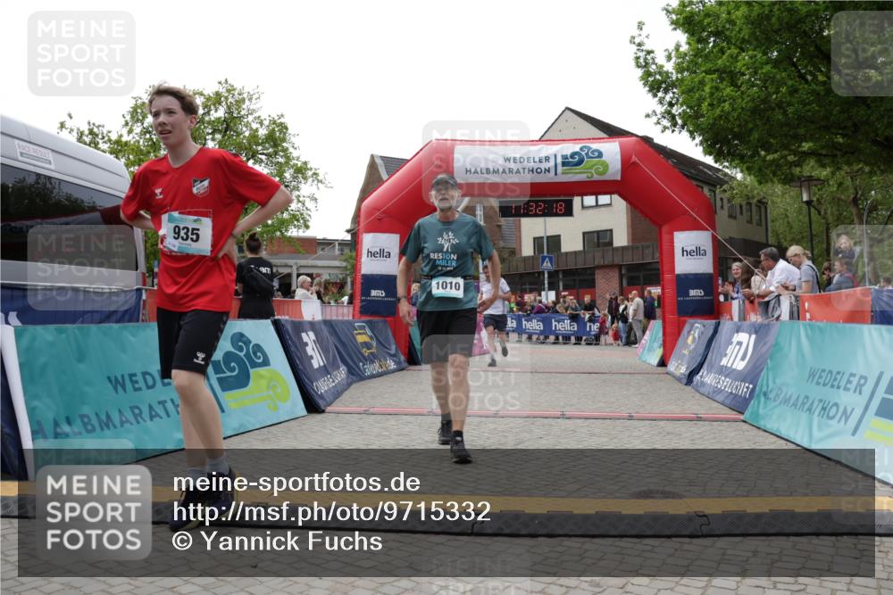 10.05.2026 - 8. Wedeler Halbmarathon Yannick Fuchs http://msf.ph/oto/9715332 10.05.2026 11:32:16 Ziel 325, 845, 935, 1010, 2079 meine-sportfotos.de