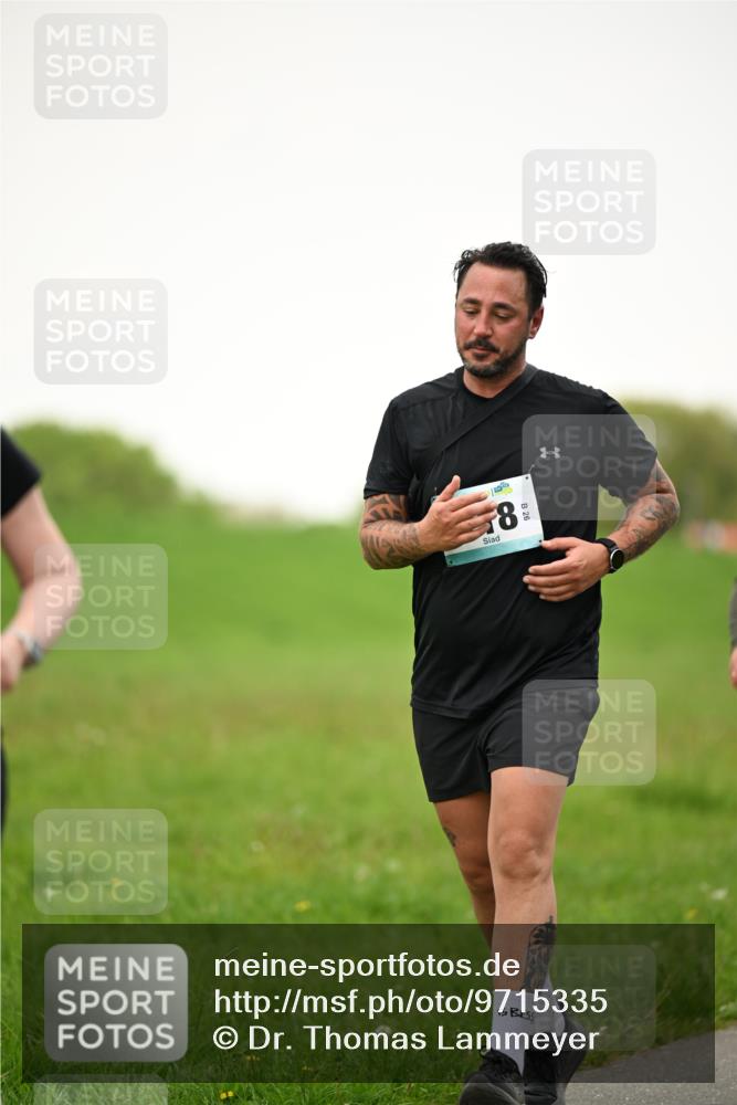 10.05.2026 - 8. Wedeler Halbmarathon Dr. Thomas Lammeyer http://msf.ph/oto/9715335 10.05.2026 12:26:17 Laufen  meine-sportfotos.de