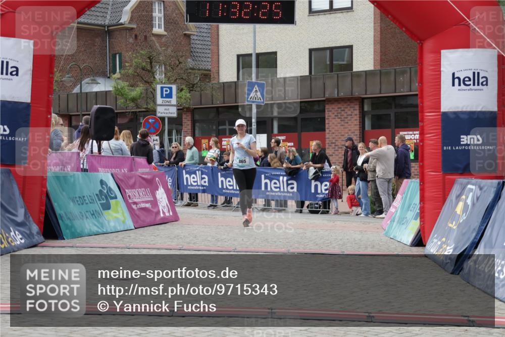 10.05.2026 - 8. Wedeler Halbmarathon Yannick Fuchs http://msf.ph/oto/9715343 10.05.2026 11:32:23 Ziel 325, 865 meine-sportfotos.de