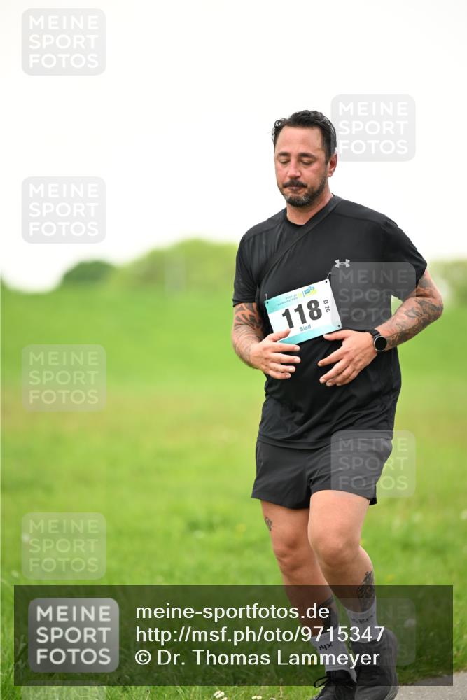 10.05.2026 - 8. Wedeler Halbmarathon Dr. Thomas Lammeyer http://msf.ph/oto/9715347 10.05.2026 12:26:18 Laufen 118 meine-sportfotos.de