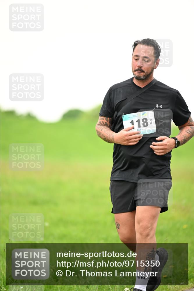 10.05.2026 - 8. Wedeler Halbmarathon Dr. Thomas Lammeyer http://msf.ph/oto/9715350 10.05.2026 12:26:18 Laufen 118 meine-sportfotos.de