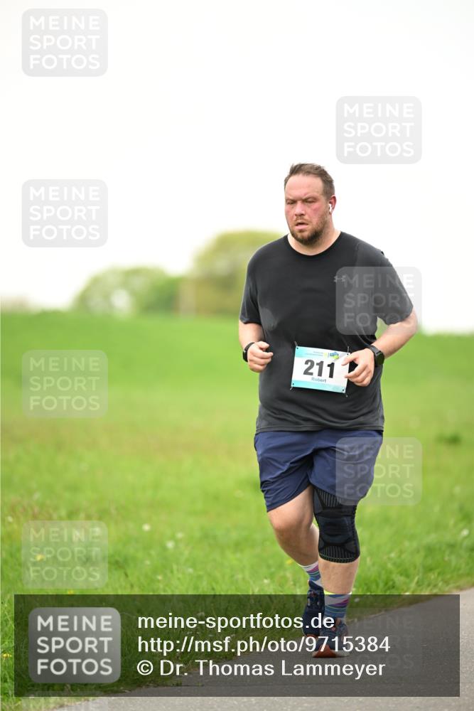 10.05.2026 - 8. Wedeler Halbmarathon Dr. Thomas Lammeyer http://msf.ph/oto/9715384 10.05.2026 12:26:50 Laufen 211 meine-sportfotos.de