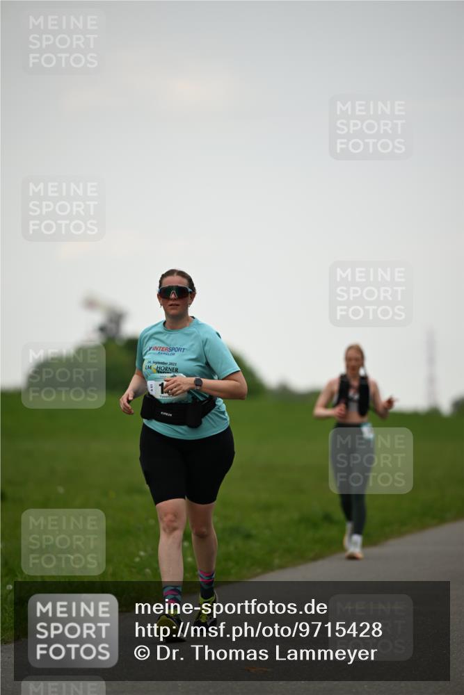 10.05.2026 - 8. Wedeler Halbmarathon Dr. Thomas Lammeyer http://msf.ph/oto/9715428 10.05.2026 12:27:43 Laufen 2023 meine-sportfotos.de