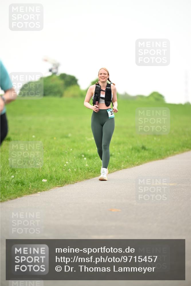 10.05.2026 - 8. Wedeler Halbmarathon Dr. Thomas Lammeyer http://msf.ph/oto/9715457 10.05.2026 12:27:46 Laufen  meine-sportfotos.de