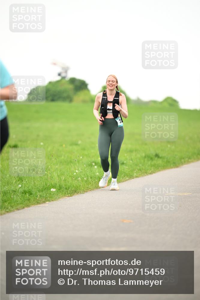 10.05.2026 - 8. Wedeler Halbmarathon Dr. Thomas Lammeyer http://msf.ph/oto/9715459 10.05.2026 12:27:46 Laufen  meine-sportfotos.de
