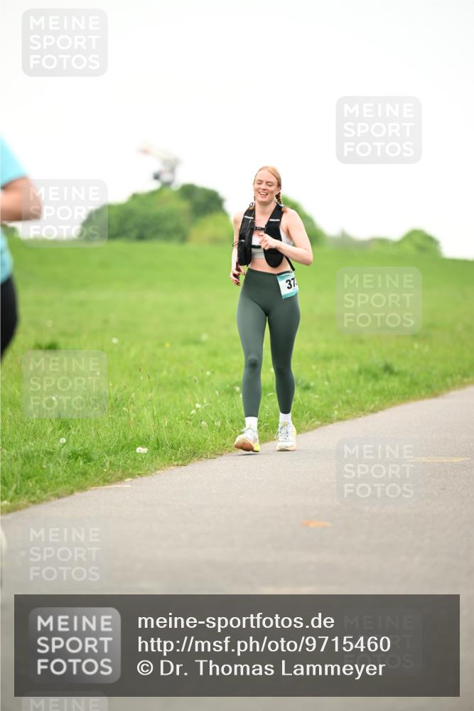 10.05.2026 - 8. Wedeler Halbmarathon Dr. Thomas Lammeyer http://msf.ph/oto/9715460 10.05.2026 12:27:46 Laufen  meine-sportfotos.de