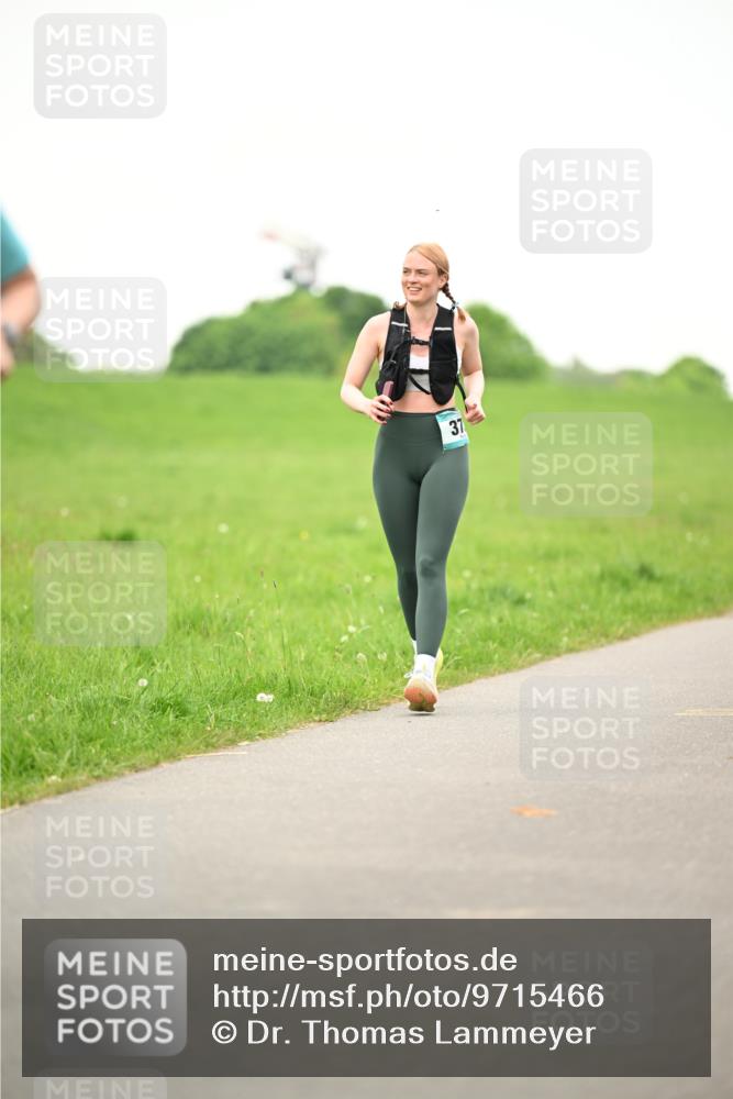 10.05.2026 - 8. Wedeler Halbmarathon Dr. Thomas Lammeyer http://msf.ph/oto/9715466 10.05.2026 12:27:47 Laufen  meine-sportfotos.de