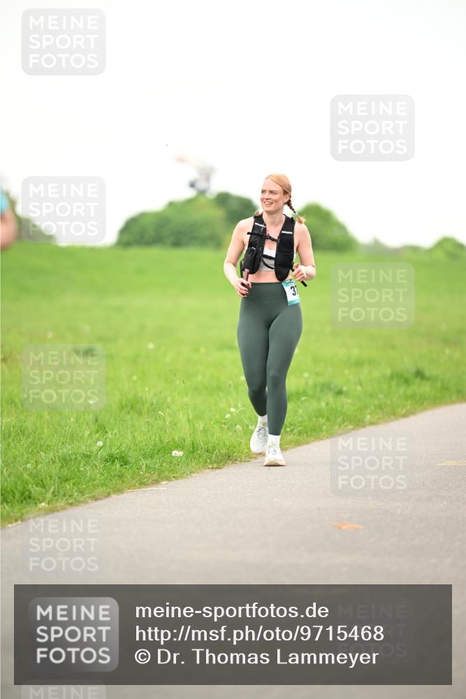 10.05.2026 - 8. Wedeler Halbmarathon Dr. Thomas Lammeyer http://msf.ph/oto/9715468 10.05.2026 12:27:47 Laufen  meine-sportfotos.de
