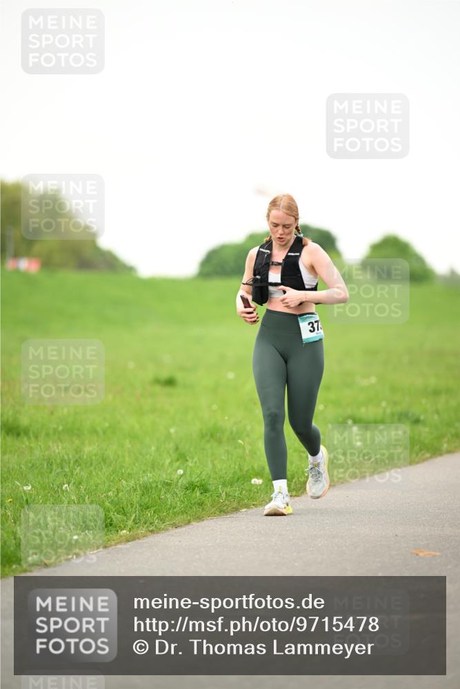 10.05.2026 - 8. Wedeler Halbmarathon Dr. Thomas Lammeyer http://msf.ph/oto/9715478 10.05.2026 12:27:48 Laufen  meine-sportfotos.de