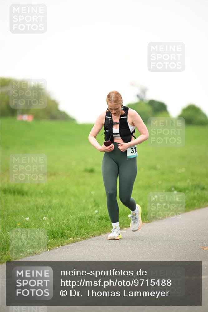 10.05.2026 - 8. Wedeler Halbmarathon Dr. Thomas Lammeyer http://msf.ph/oto/9715488 10.05.2026 12:27:49 Laufen  meine-sportfotos.de