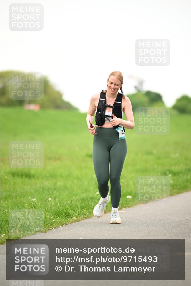 10.05.2026 - 8. Wedeler Halbmarathon Dr. Thomas Lammeyer http://msf.ph/oto/9715493 10.05.2026 12:27:49 Laufen  meine-sportfotos.de